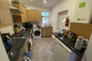 6 bed flat, Langdale Road, Victoria Park, Manchester, M145PP - Image 3